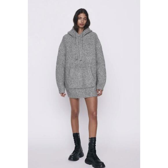 Zara Sweaters - Zara Oversized Knit Sweatshirt Womens‎ Size XS Gray Chic